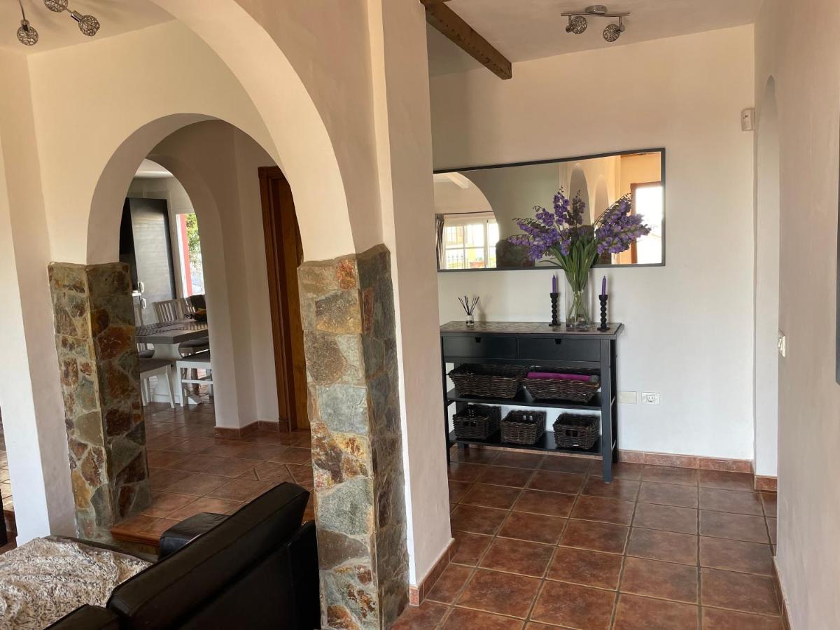 Villa Consuelo - Quiet Location Close To Resorts Buzanada Exterior photo